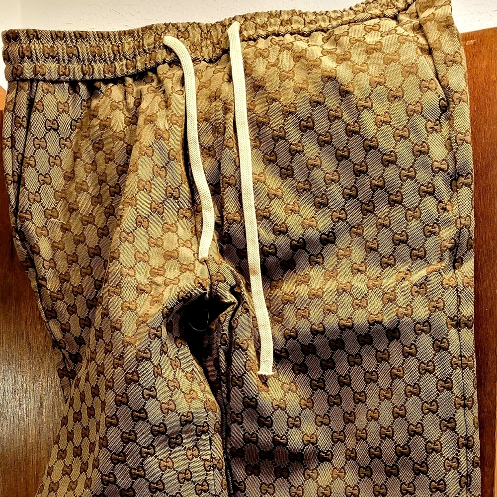 Khaki sweats